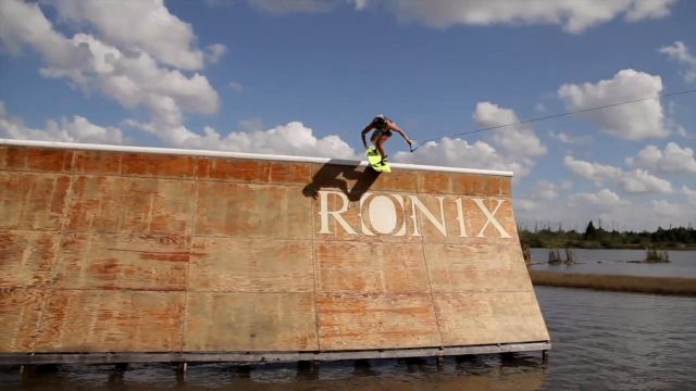 3-facher Weltmeister Frederic von Osten ab sofort auf Ronix Wakeboards!